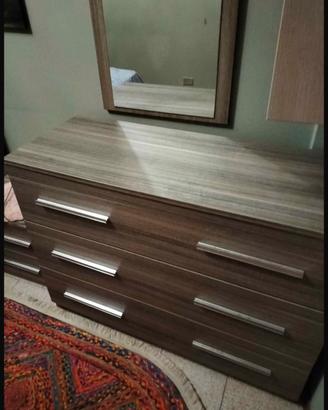 Contenitore letto con compodini e specchio