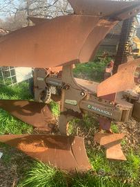 Aratro reversibile Goizin