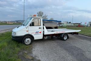 Carroattrezzi Iveco Daily Patente B