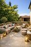 villa-di-1450-m²-con-piu-di-5-locali-e-box-auto-do
