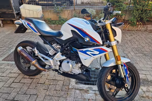 BMW G310R
