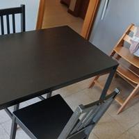 Tavolo Ikea Tarendo e due sedie ikea