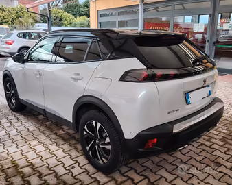 Peugeot 2008 PureTech 130 S&S GT-LINE