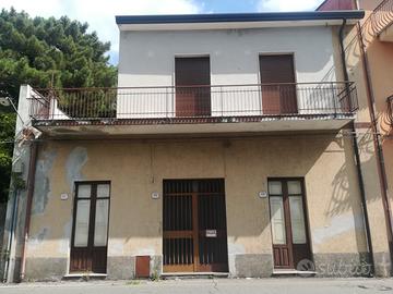 Casa singola 2 appartamenti da ristrutturare