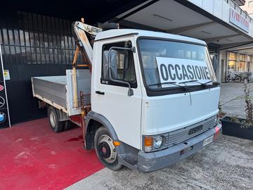 Iveco 65-10 con Gru