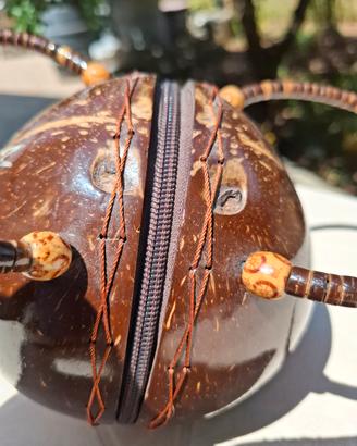 🌺 Borsetta Vintage Artigianale in Guscio di Cocco