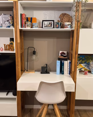Mobile tv e libreria con scrivania marca LA REDOUT