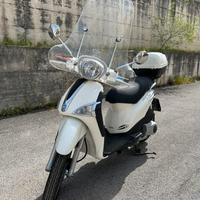 Piaggio Liberty 150 S iGet - Pari al nuovo