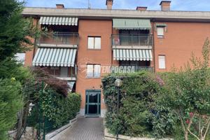 2 LOCALI con GIARDINO PRIVATO, BOX AUTO e CANTINA
