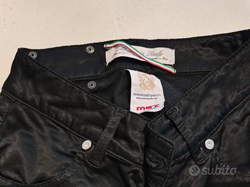 Pantaloni lucidi met