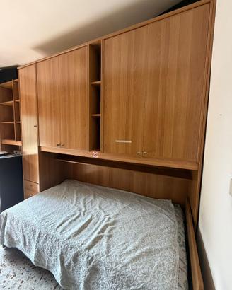 Cameretta armadi e libreria