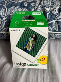 Foto istantanee, instax square