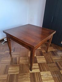 tavolo in noce
