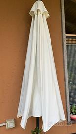 Ombrellone a mezza luna  compreso di base