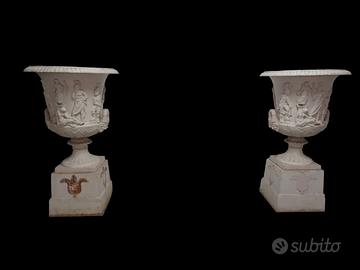Coppia di grandi vasi in ghisa monumentali vaso a