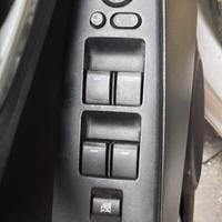 MAZDA 3 2009 - PULSANTIERA ALZAVETRO ANTERIORE SIN