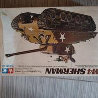 modellino semovente carro armato M4 Sherman nuovo