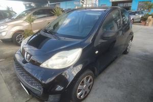 PRIVATO VENDE - VISTA E PIACIUTA - Peugeot 107 1.0