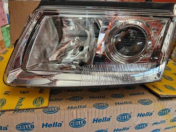 Faro Vw Passat xeno 1AF007850051