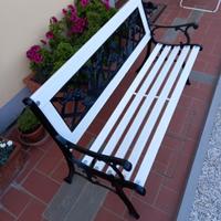panchina in legno e ghisa 