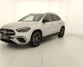 MERCEDES-BENZ GLA 200 d automatic