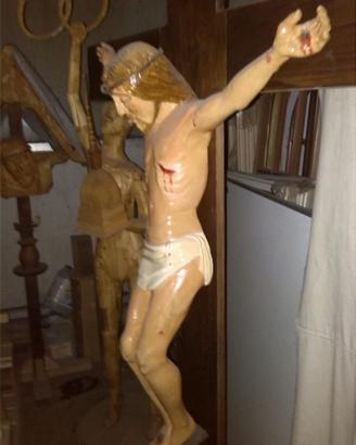 Statua lignea di Cristo Crocifisso
