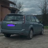 Ford focus con gangio traino mologato