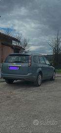 Ford focus con gangio traino mologato