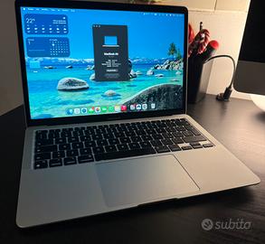 MacBook Air M1 8GB RAM 256 SSD