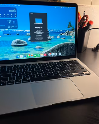 MacBook Air M1 8GB RAM 256 SSD
