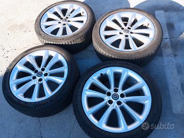Cerchi il lega Opel con gomme