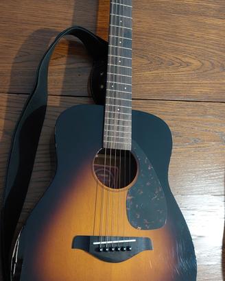 Chitarra YAMAHA  JR2S