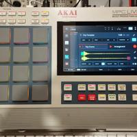 AKAI MPC LIVE 2 RETRO SPECIAL EDITION + DECK SAVER