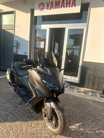 Yamaha T Max TECH