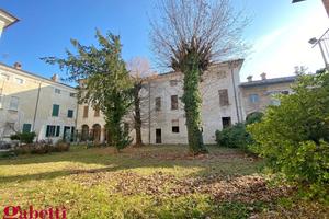 Villa o villino Cherasco [Rif. 23/023VRG]