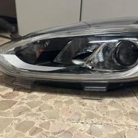 Faro ant. Lato conducente Ford Fiesta 2018