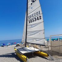 Catamarano modello Hobcat 16