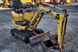 KOMATSU PC09