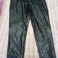 pantaloni elasticizzati da donna in finta pelle 