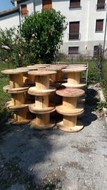 Bobine in legno usate ben tenute