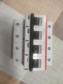 ABB S804N C25 INTERRUTTORE AUTOMATICO