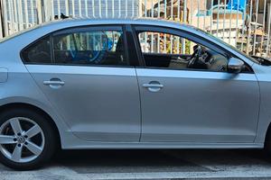 VOLKSWAGEN JETTA 1.6 TDI  BlueMotion Technology 