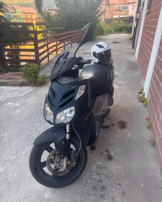 Aprilia Sportcity Cube 125 15CV
