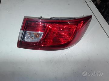 STOP FANALE POSTERIORE DESTRO RENAULT Clio Serie I