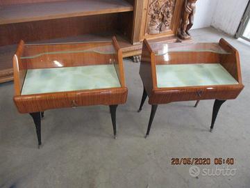 Coppia di comodini originali anni 50