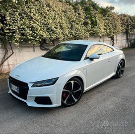 Audi TT  S-LINE  QUATTRO  2.0TDI