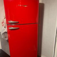 Frigorifero laccato rosso Bompani