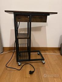 Mobiletto pratico divano