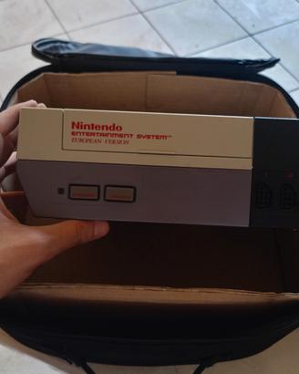 Nintendo NES+Giochi e pistola 