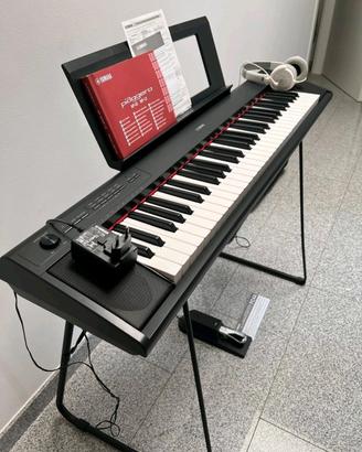 Tastiera portatile Yamaha in stile pianoforte
